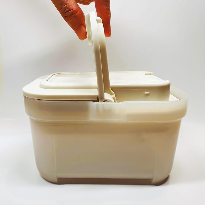 Shockproof Airtight Baby Formula Container with Scoop,Baby Formula Dispenser for Travel Outdoor Activities,BPA Free(White, 500ml)