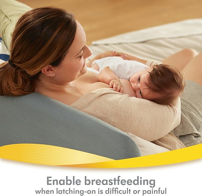 Medela Hydrogel Pads | Pain Relief for Sore or Cracked Nipples | Breastfeeding Essentials & Contact Nipple Shield for Breastfeeding, 20mm Small Nippleshield