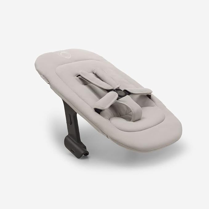 Bugaboo Giraffe Newborn Set – Padded Infant Seat Insert with 5-Point Harness – Ergonomic Baby Lounger Attachment for Giraffe High Chair & Rocker Frame – Birth to 6 Months - Polar White