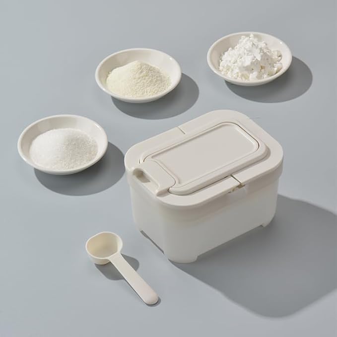 Shockproof Airtight Baby Formula Container with Scoop，Baby Formula Dispenser for Travel Outdoor Activities,BPA Free(White, 500ml)