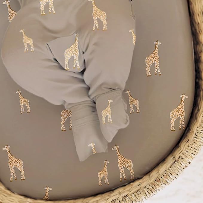 GUNAMUNA Unisex Baby Infant Changing Pad Covers, Ultra Soft and Safe on Skin, Baby Shower, 30" x 18", Giraffe Maple