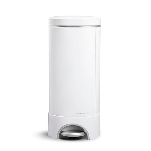 Munchkin® UV Diaper Pail #1 in Odor Control, Includes 1 UV Snap, Seal & Toss™ Bag and 1 UV Refill Ring