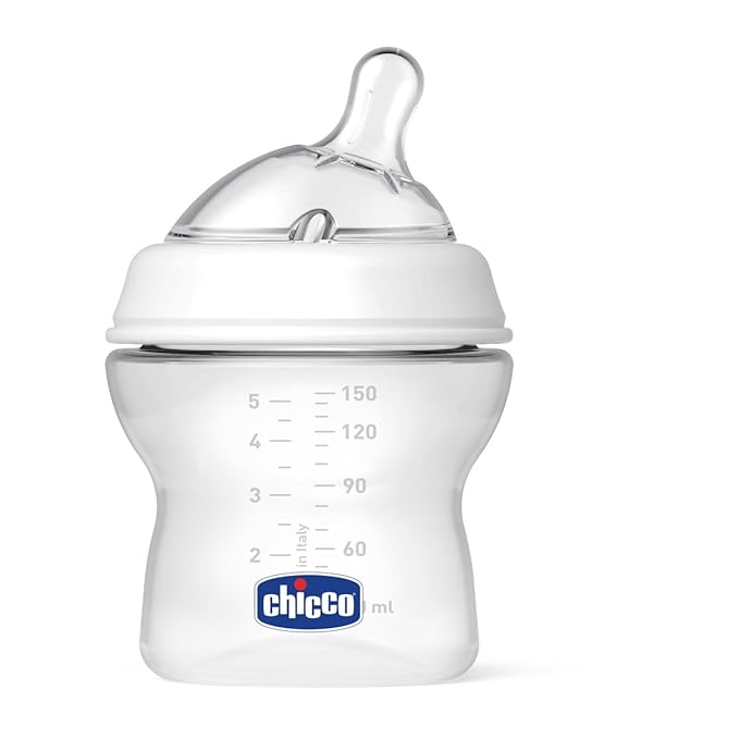 Chicco Naturalfeeling Complete Starter Set with Bottles, Teat Dummy and Brush, 0 m +
