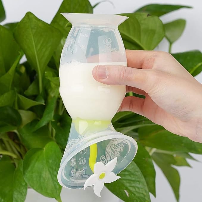 haakaa Flower Stopper Breastpump Stopper Manual Breast Pump Silicone Flower Stopper 100% Food Grade Silicone BPA PVC and Phthalate Free 1 pc, White