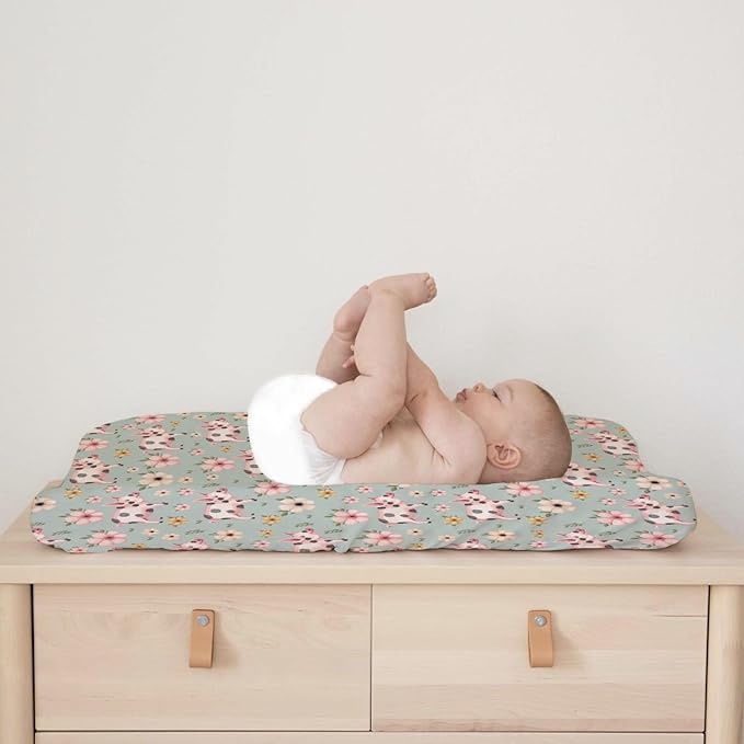Lovely Pigs Boho Floral Changing Pad Cover Baby Pig Retro Flowers Change Table Cover for Baby Boys Girls Farm Animal Life Soft Breathable Stretch Fitted Changing Mat Sheets Cover 32''x16''