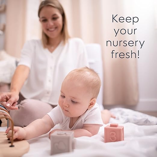 Diaper Genie Complete Diaper Pail (White) – Includes 1 Refill (Holds 270 Newborn Diapers) & 1 Carbon Filter