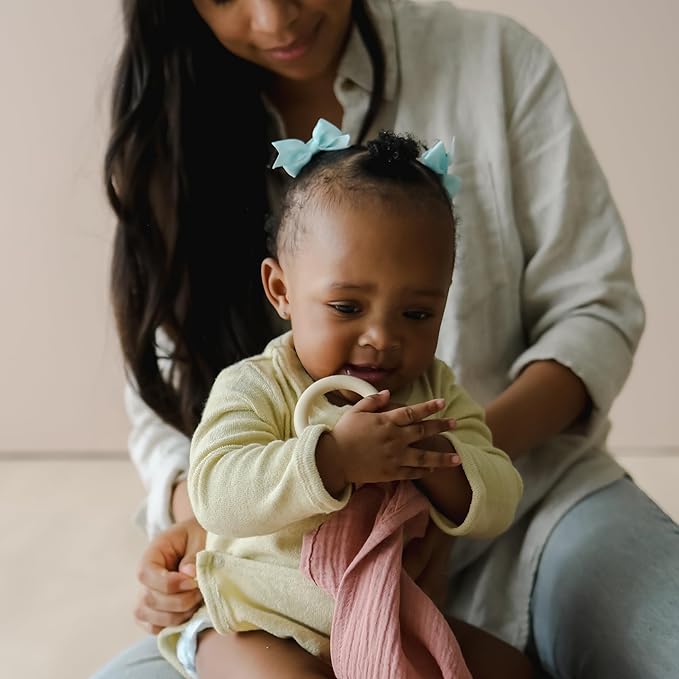 Snuggle Me® Nursing Cover - 100% Organic Cotton Muslin Nursing Cover Up for Baby Breastfeeding with BPA-free Silicone Teether Ring, Ultra-soft, Breathable & Lightweight Adjustable Mother Nursing Apron