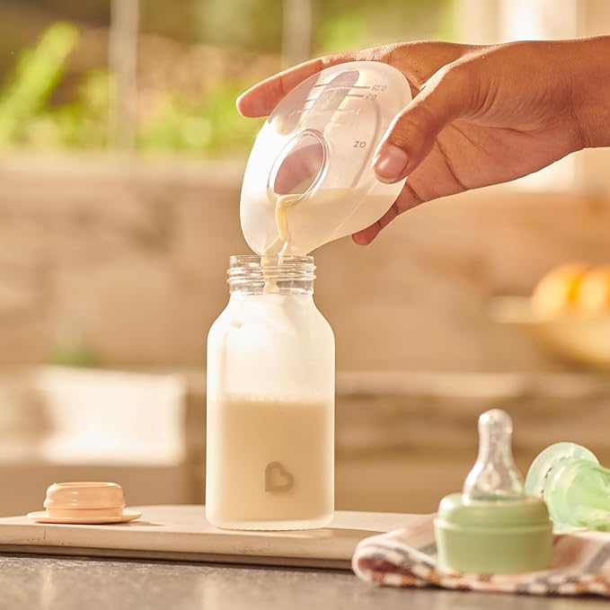 Munchkin Breast Milk Collector Cups with Storage Plug, Food Grade Silicone, BPA Free, 1.5 Ounces - Discreet & Comfortable, Leak Free, Breastfeeding Essential for Postpartum Moms, 1 Pack