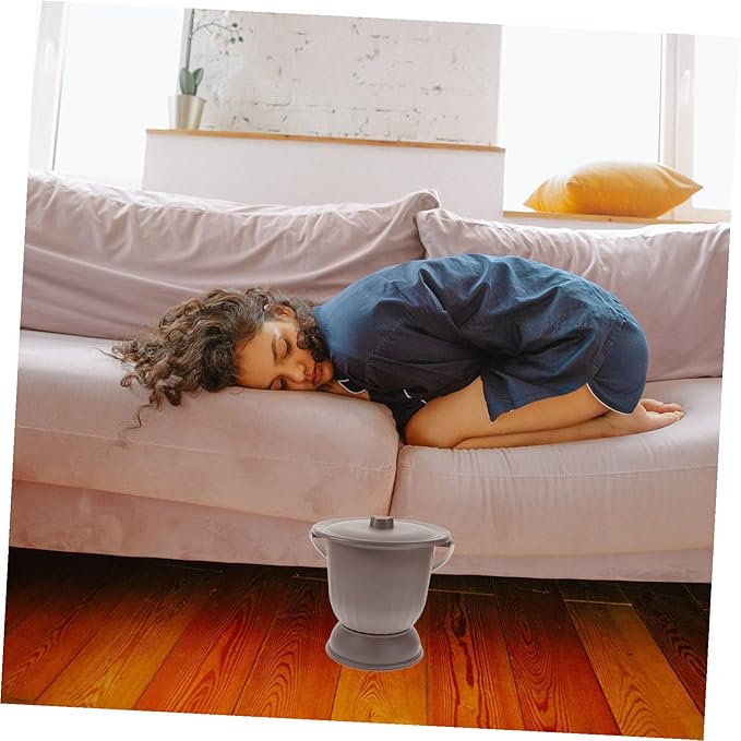 Portable Urinal Pot for Women Adult Potty Night Urine Pot Handheld Potty Pregnancy Must-Have Random Color