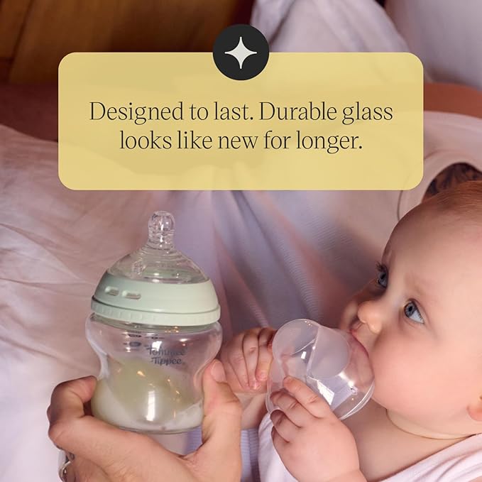 Tommee Tippee Closer to Nature Glass Baby Bottle, Slow Flow Breast-Like Teat with Anti-Colic Valve, 150ml, Pack of 1, Clear