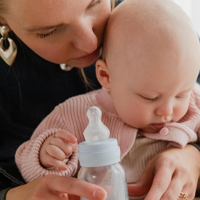 BIBS Baby Bottle 5 oz / 150 ml Silicone Nipple - Anti-Colic, BPA-Free, Round Nipple, Slow Flow, Lightweight & Easy to Clean, Suitable for Newborns 0+ Years - Blush