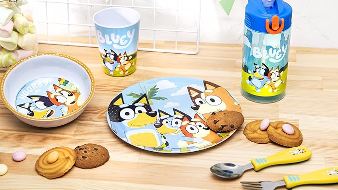 Zak Designs Bluey Kids Dinnerware Gift Set Includes Plate, Bowl, Tumbler, Water Bottle, and Utensil Tableware, Made of Durable Material and Perfect for Kids (6 Piece Gift Set, BPA-Free)
