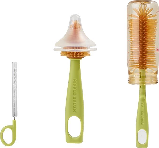 Travel Bottle Cleaner kit, 7in1 Baby Travel Essential Silicone Travel Bottle Brush Set Nipple Drying Rack, Straw Breast Pump Cleaning Soap Dispenser Organizer Case Mon Gift (New Green)