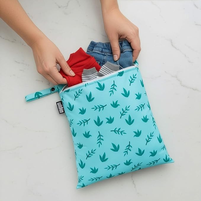 Wildkin Wet Bag Set for Boys, & Girls – Durable Zipper with Snap Loop Handle, Reusable Water-Resistant Bags for Beach, Pool, Travel & Gym - Jurassic Dinosaurs