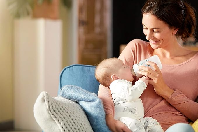 Philips Avent Anti-colic Baby Bottle Newborn Flow, Pack of 4, Flow 1, SCF421/47