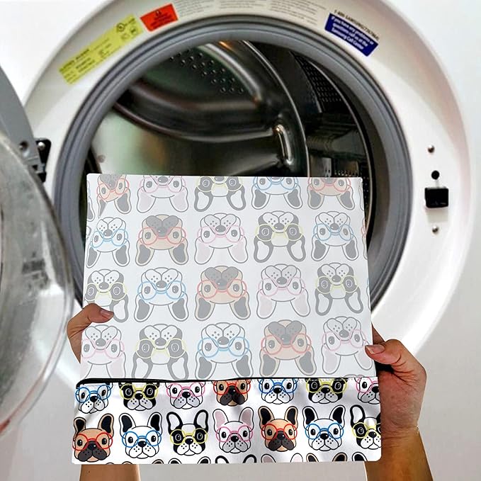 FLOCK THREE Washable and Reusable Wet Bag Diaper Bag Water Resistant Swimming Bag Travel Toiletries Pouch Pugs Dog Print Zippered 12.6'' x 16.5''