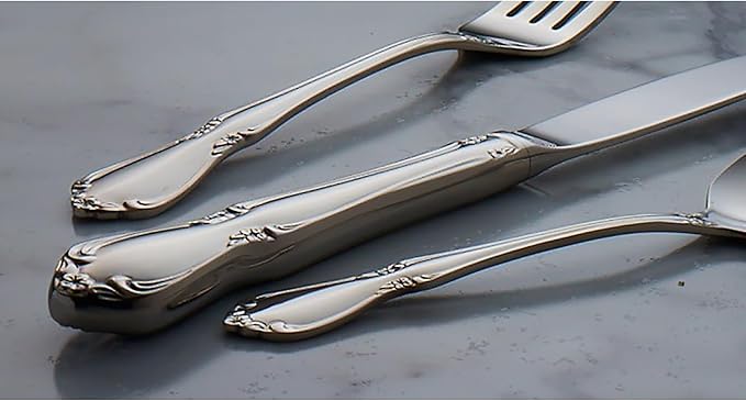 Oneida Silverware Set, Chateau Fine Flatware 4-Piece Salad Forks Set, Service For 4, 18/10 Stainless Steel Forks, Mirror Finish, Dishwasher Safe, Utensils, Metal Salad Fork (Silver, 4 Piece)