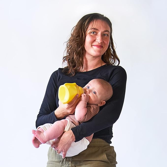 Green Sprouts Sprout Ware Baby Pocket Made from Silicone and Plants (5 oz.), Non-Toxic Silicone Plant-Based Plastic Baby Pocket Without BPA, BPS, BPF, Yellow