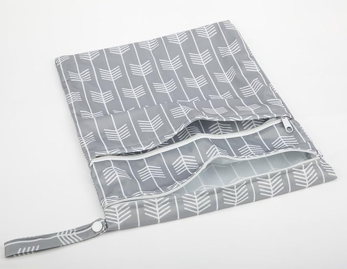 Medium Wet Dry Bag Baby Cloth Diaper Nappy Insert Bag Reusable Washable With Two Zippered Pockets (Grey Arrow)