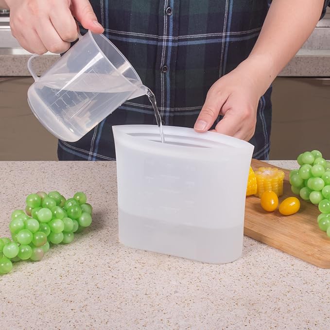 Bundle of 4 Pack 100% Silicone Reusable Food Storage Bags 33.8oz Translucent + 4 Pack 100% Silicone Reusable Food Storage Bags 50.7oz Translucent