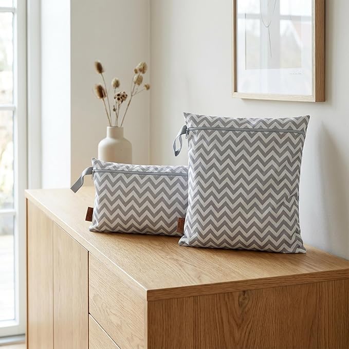 Hamur Wet Bag Set – 2 Pack Reusable Waterproof & Mess-Proof Bags (1 Large 12.6×14.6 in + 1 Small 12.6×7.9 in) | Washable at 40 °C, Lightweight Storage for Baby, Travel & Gym Essentials(Zigxag Gray)