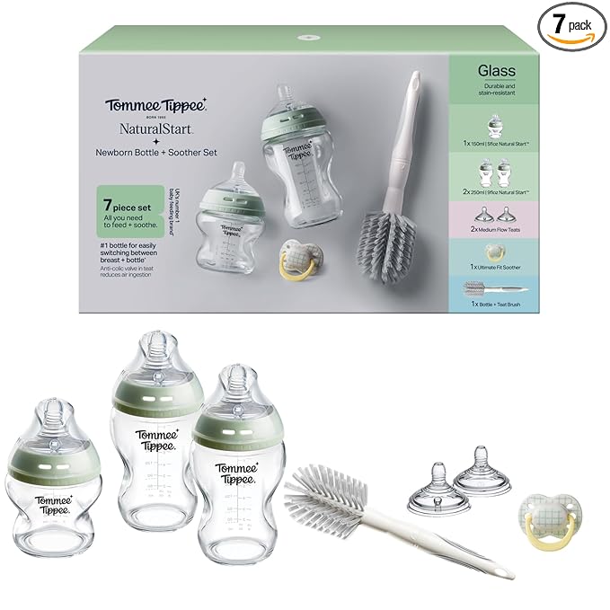 Tommee Tippee Natural Start Glass Newborn Starter Set, 150ml and 250ml Anti-Colic Baby Bottles, Slow and Medium Flow Breast-Like Teats for a Natural Latch, Self-Sterilising