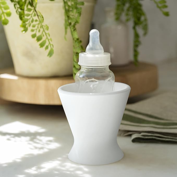 Bökee Baby Bottle Holder and Easy Hands Free Silicone Breast Pump Holder for One Handed Bottle Prep - White, 1-Pack