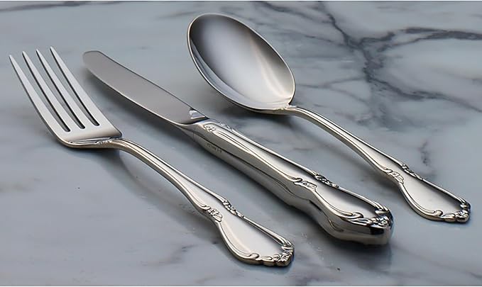 Oneida Silverware Set, Chateau 5-Piece Fine Flatware Place Setting, Service For 1, Dishwasher Safe, 18/10 Stainless Steel, Knives Spoons And Forks, Kitchen and Dining Utensils Set (Silver, 5 Piece)