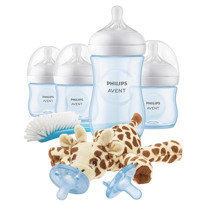 Philips Avent Natural Response Baby Gift Set - 3X 4oz Blue Bottles with Slow Flow Nipples (Flow 2), 1x 9oz Blue Bottle with Medium Flow Nipple (Flow 3), 2X Soothie Pacifiers 0-3m, SCD838/04