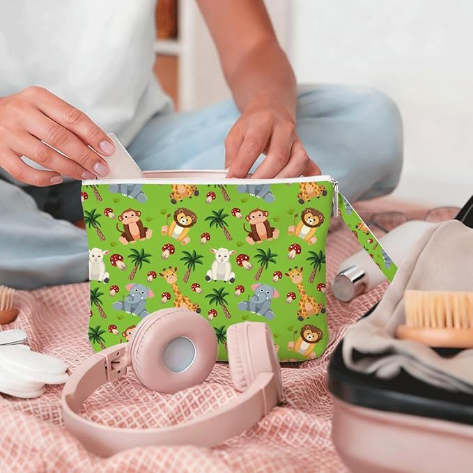 Wet Dry Bag, Wet Bag for Swimsuit, Diaper Sunscreen Large Zipper Pouch Waterproof Pouch, Beach Bags for Women, Jungle Cartoon Animal Patterns, Gifts for Ladies Girls Friends Colleagues and Sisters