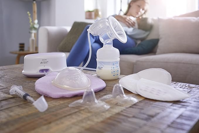 Philips AVENT Nipple Shields with Storage Case, 2 Pack, Medium, SCF153/03