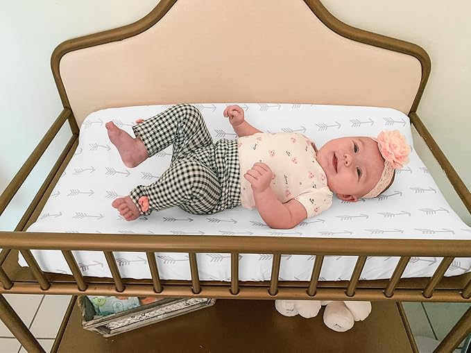 Premium Baby Changing Pad Covers 4 Pack – Boy or Girl Changing Pad Cover – Pure Jersey Machine Washable Grey and White Changing Table Cover – Diaper Changing Pad Cover Sheets