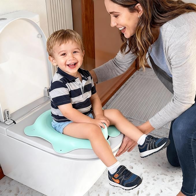 Foldable Travel Potty Seat for Toddler, Portable Toilet Training Seat for Kids on The Go, Fits Round & Oval Toilets with Non-Slip Base & Travel Bag for Car Airplane Essentials, Blue