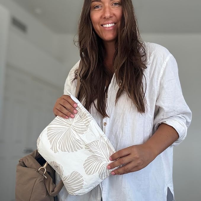 Ditty Co. Diaper Bag Pouch | Diaper Clutch with Portable Changing Pad | Lightweight, Splash-Proof Organizer Pouch | Wet Bag for Baby Travel Essentials | Easy to Clean | Aloha Print