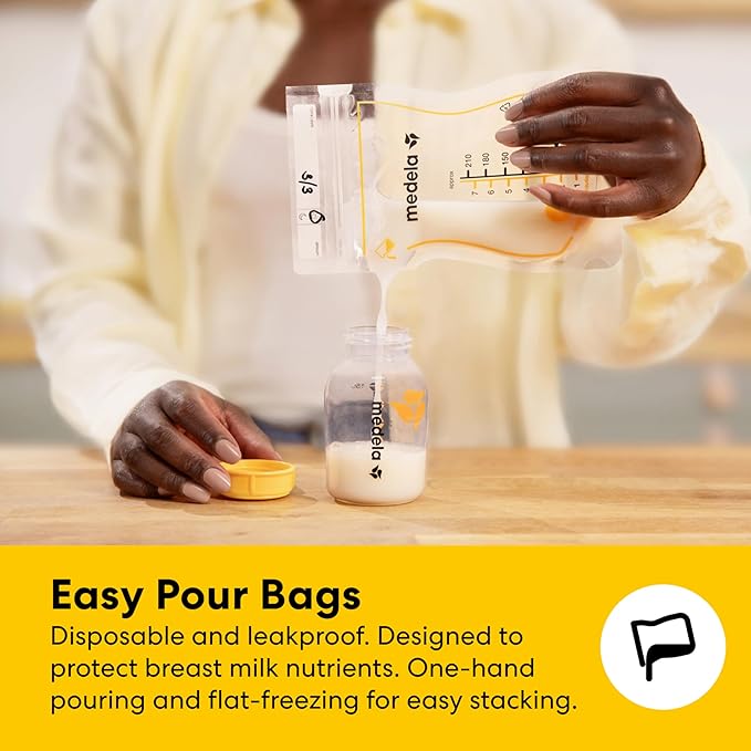 Medela All-in-One Breast Milk Storage Set with 150 ml & 250 ml Bottles, Easy Pour & Reusable Bags, Quick Clean Microwave Bag, Organizer Tray and Cooler with Contoured Ice Pack